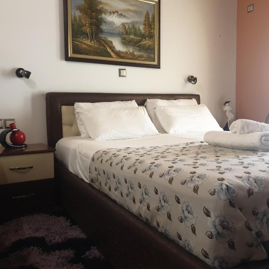 Apartment Rina Sarandë 外观 照片